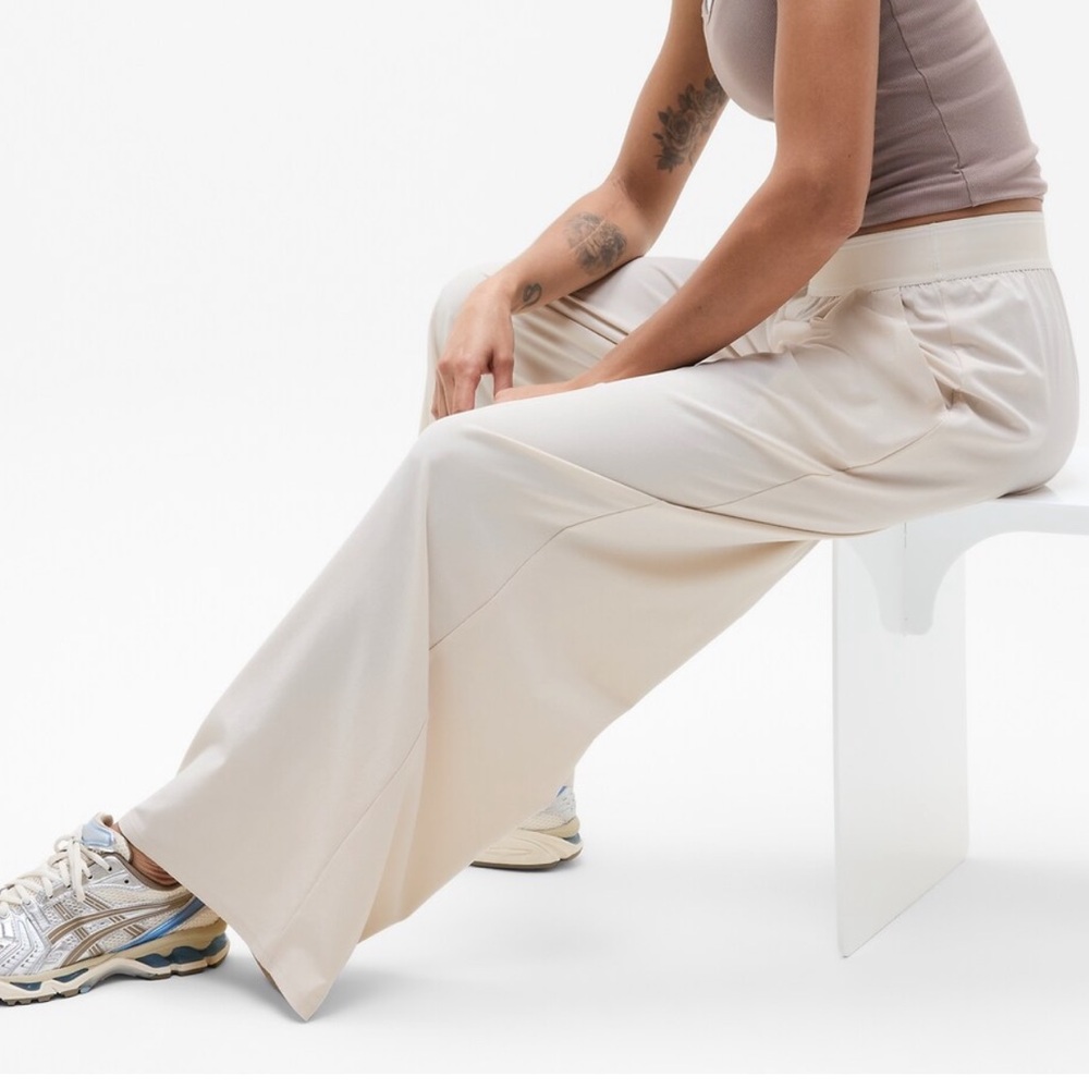 Athleta Stratosphere Bone Wide Leg Pants 🆕 MEDIUM - Picture 8 of 8